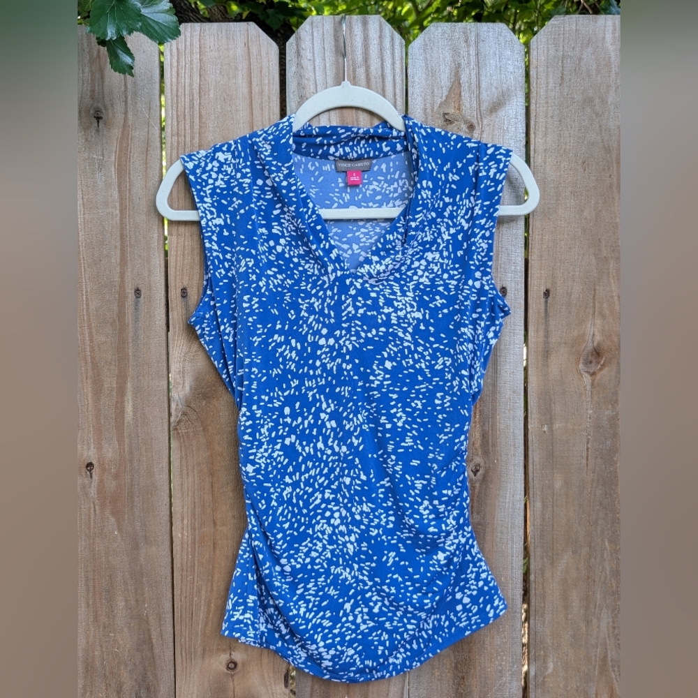 Vince Camuto Blue Patterned Cap Sleeve Blouse